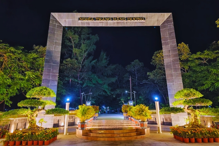 Paying respect at Hang Duong Cemetery while traveling to Con Dao
