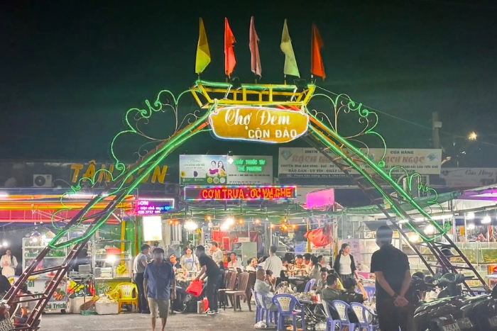Con Dao Night Market, essential on a Con Dao itinerary 24h