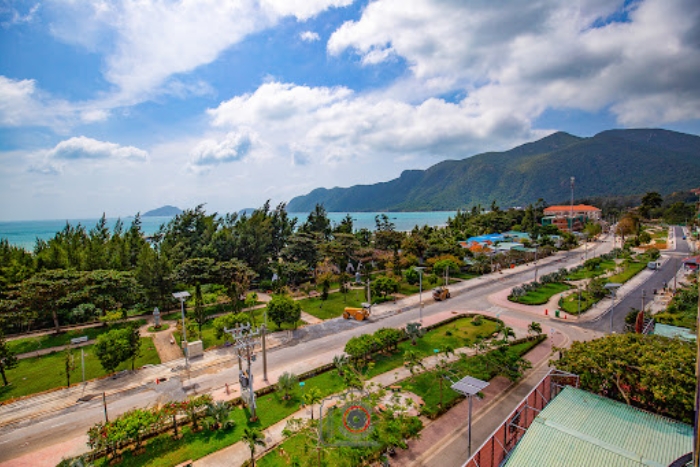 Panoramic view from Con Son Blue Sea Hotel, between sky and ocean