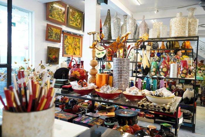Traditional lacquerware craftsmanship in Ha Thai 
