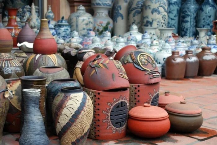 Traditional pottery workshops in Bat Trang 