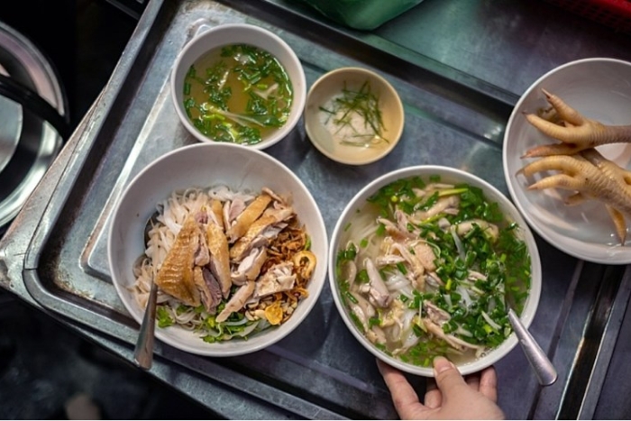 Pho Ga Nguyet &ndash; a renowned address in Hanoi