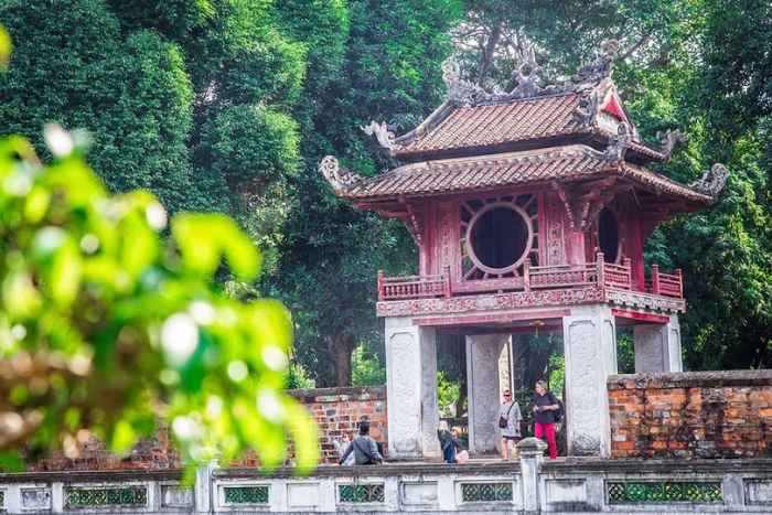 Intellectual and architectural heritage of the Temple of Literature