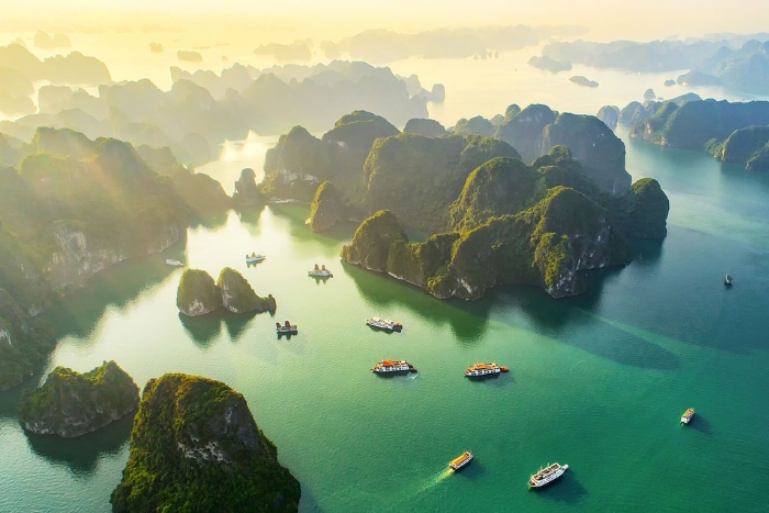 Ha Long Bay has majestic natural beauty