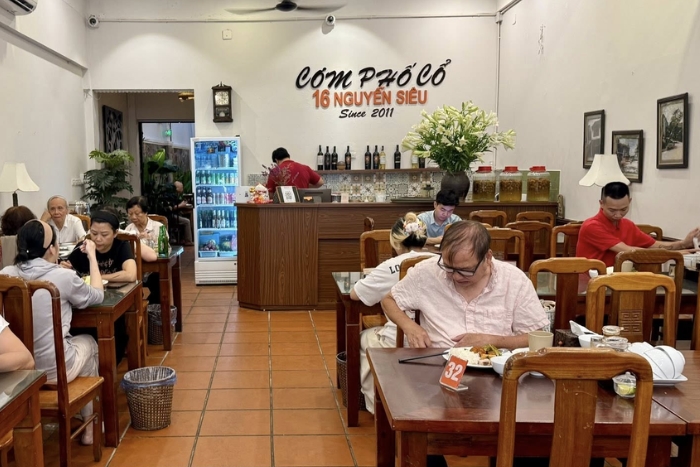 Dinner at Com Pho Co