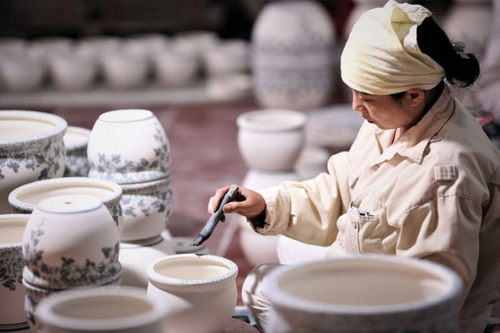 A ceramic workshop at Bat Trang.