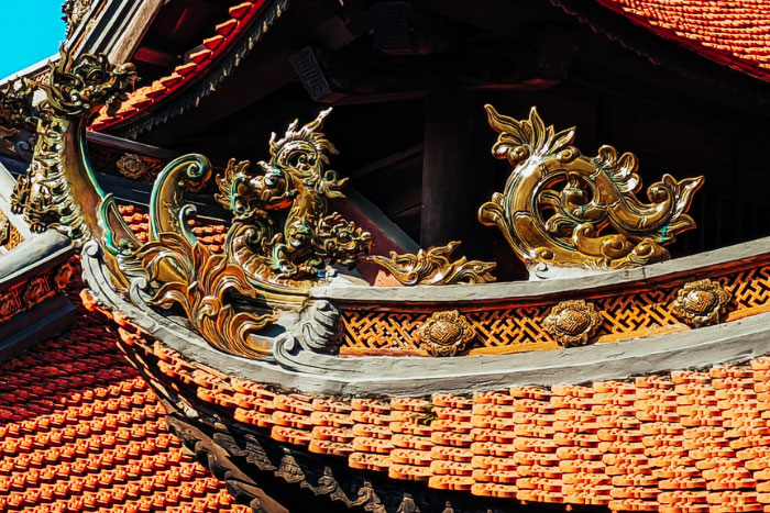 Decoration on Tieu Dao pagoda's roofs.