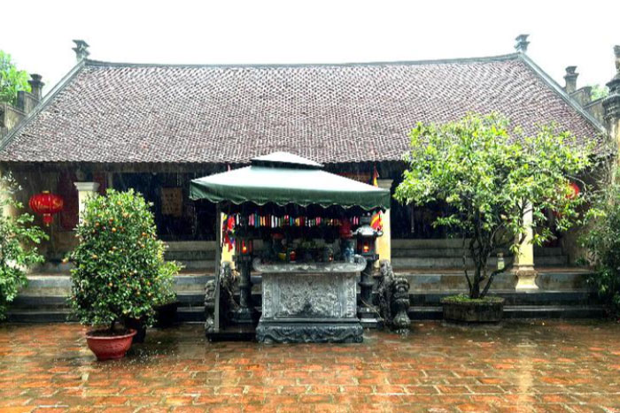 Ngo Quyen Temple