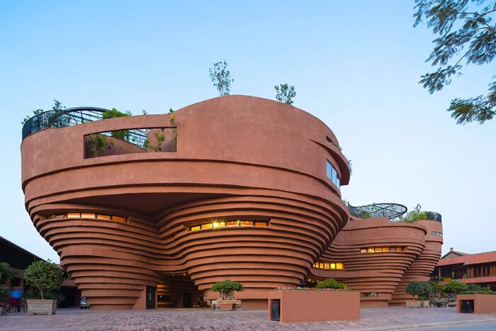 This architecture is inspired by centuries-old pottery turntable blocks
