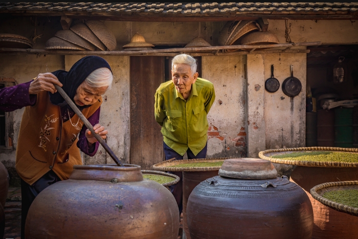 Ban Soy sauce, specialty of Duong Lam ancient village