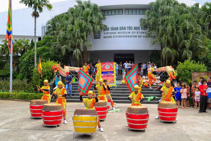  Experience in Vietnamese culture in Tet Traditional