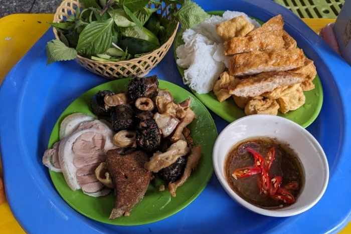 Where to eat near Hanoi Opera House