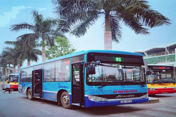 Bus to Quang Phu Cau Incense Village 