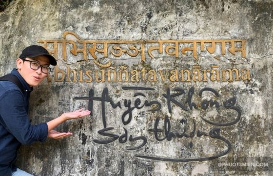 Hue What To See? Huyen Khong Son Thuong Pagoda