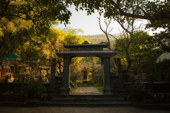 Huyen Khong Son Thuong Pagoda