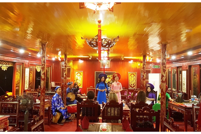 Hue Royal Court music 