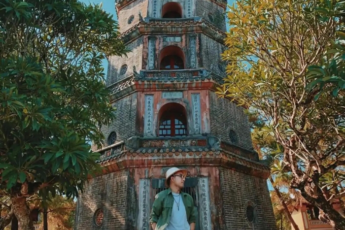 Visit Thien Mu Pagoda in Hue