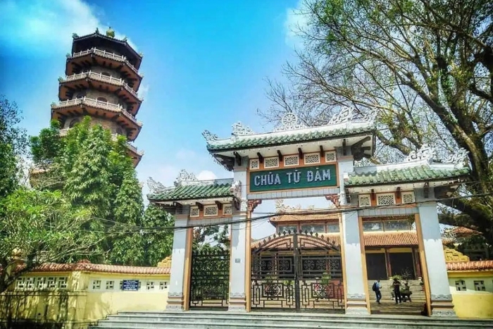 Tu Dam Pagoda