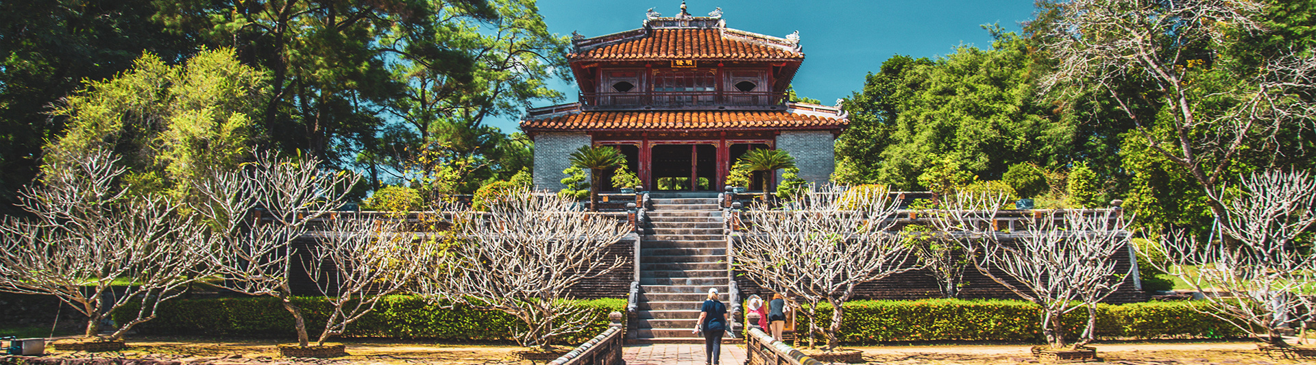 When to travel to Hue ?