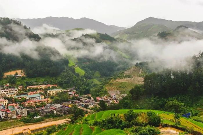 The mountains of Lai Chau and their traditional villages