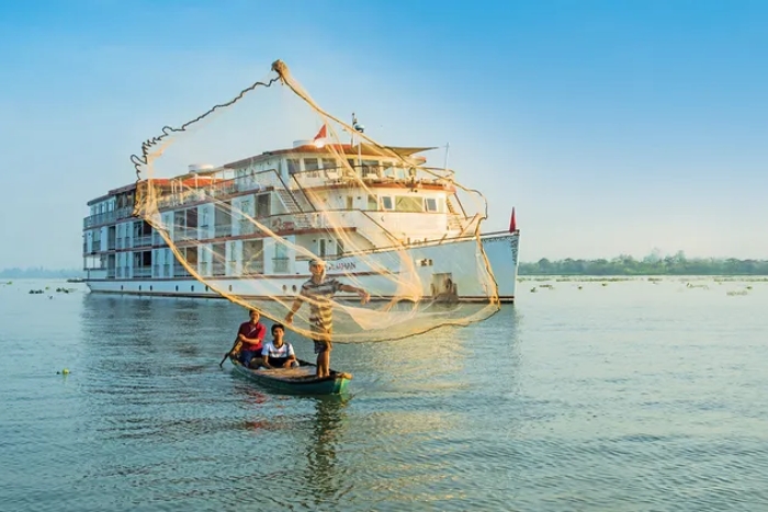 Classic Mekong cruises 