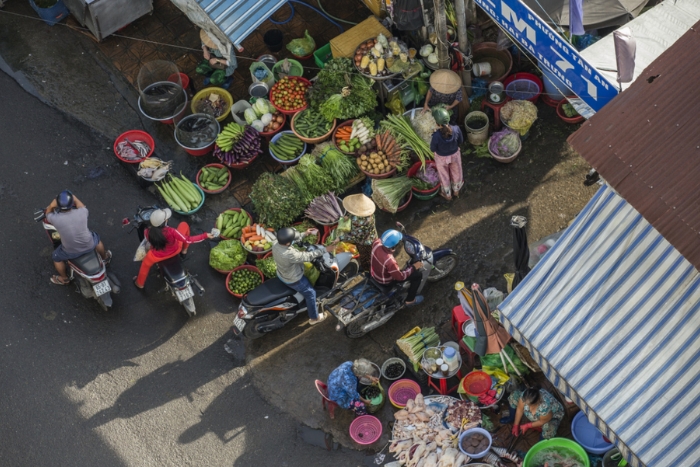 Explore the local market and the daily life of local