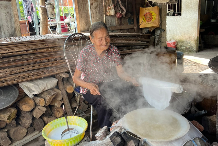 Visit Mrs. Nam’s house