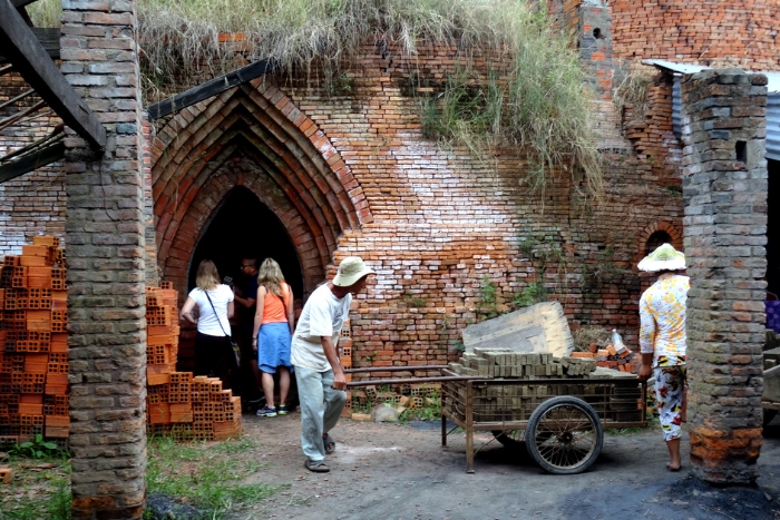 Visit traditional brick kiln in mekong 2-day tour 