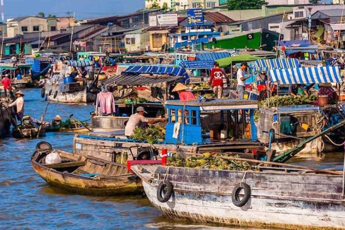 Ca Mau floating market