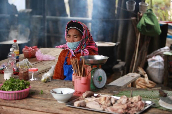 Ban Pho corn wine – A famous drink at Lung Phinh Bac Ha Market