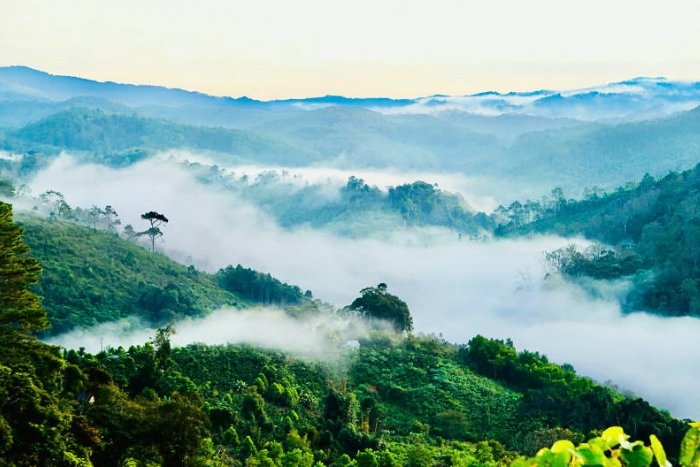Kon Tum is also located on a high plateau and enjoys a cool climate year-round, just like Sapa