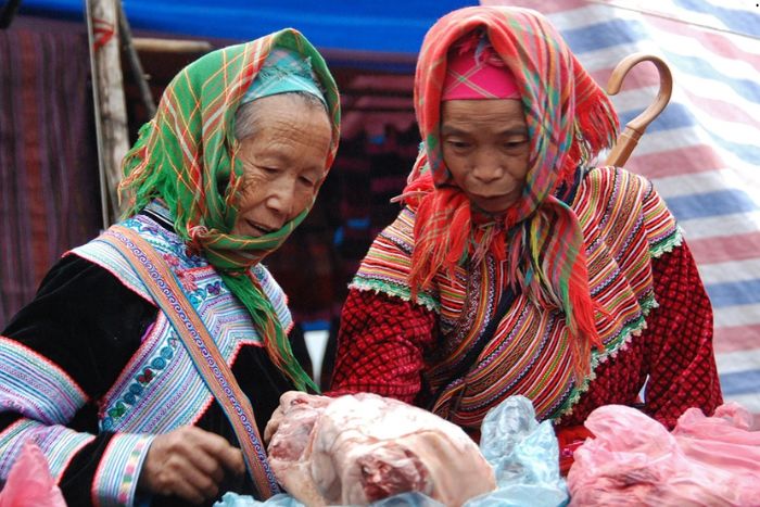 Ethnic groups at the Coc Ly Ethnic Market