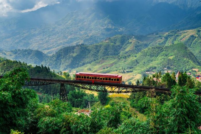 Do not miss the Sapa mountain climbing train experience