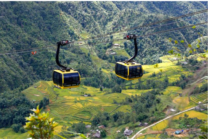 Take a cable car to Fansipan Peak