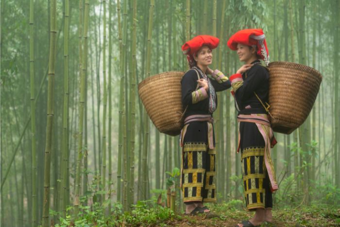 Travel to Sapa and Mu Cang Chai to have the opportunity to meet ethnic minorities