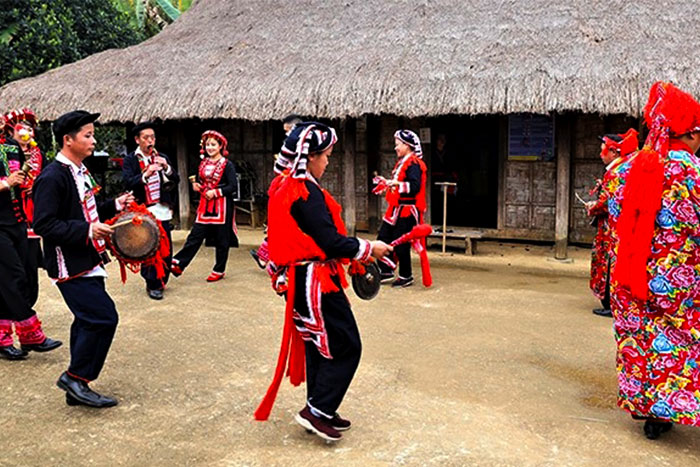The drums play a very important role in the Red Dao festival