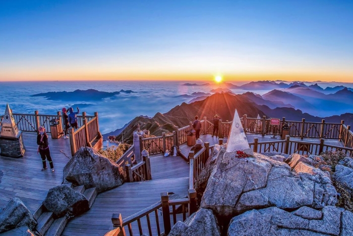The scene seen at the top of Fansipan