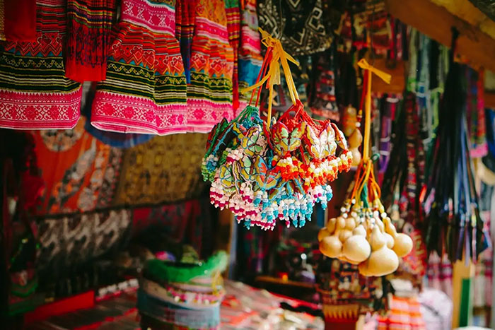 Visit local markets in Sapa