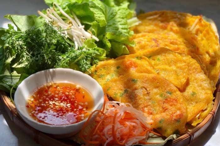 We learned how to make banh xeo, a very interesting culinary and cultural experience in Ben Tre