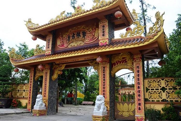 Buu Lam Pagoda