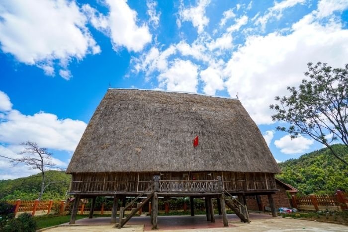 These structures reflect the social organization of local communities