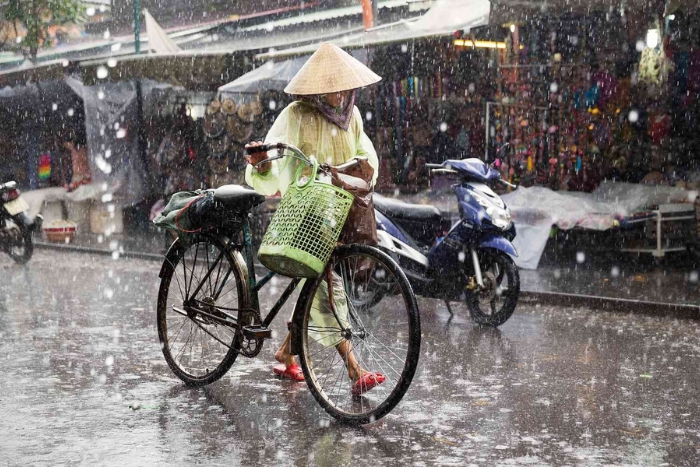 Avoid rainy season of Vietnam Cambodia climate to have a better experience for your combined trip