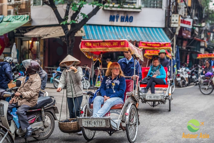 Visit North Vietnam 7 days, explore Hanoi by cyclo