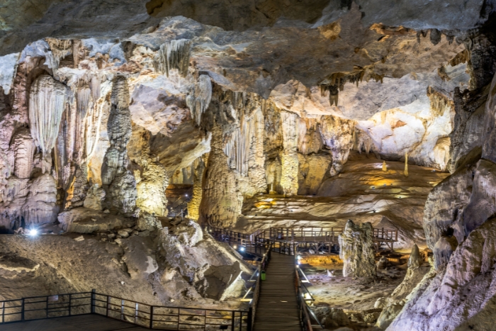 2 weeks in central Vietnam, discover Thien Duong cave