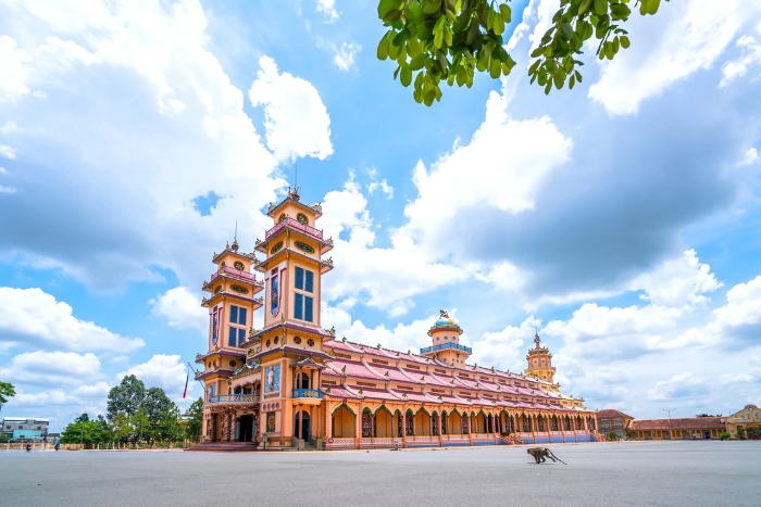 A 2-week Southern Vietnam itinerary and the Caodaist temple in Tay Ninh