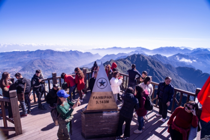Conquer Fansipan peak in Sapa