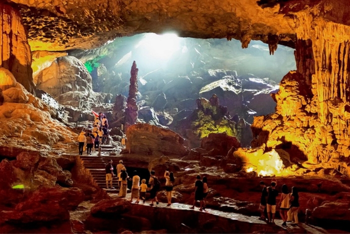 Explore Sung Sot cave
