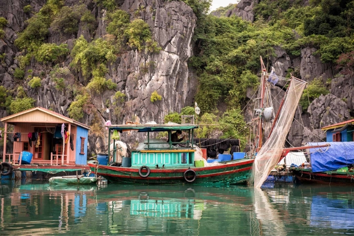 The Vietnam Cambodia combined trip continues with a visit to the floating village of Vung Vieng