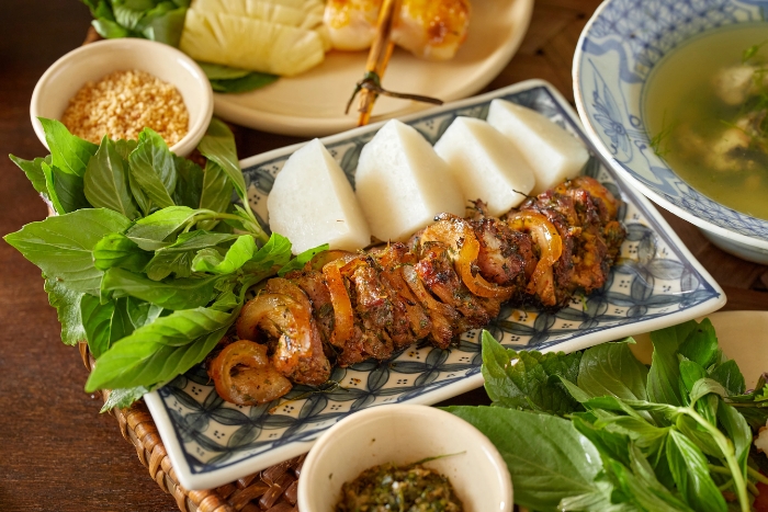 Mặn M&ograve;i restaurant