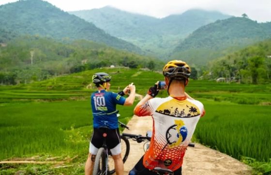 Bike Tours Vietnam Or Laos - Which Is Better ?